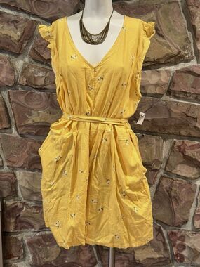 Old Navy NWT Romper Women X-Large‎ Yellow Floral Pockets Linen Rayon Sleeveless